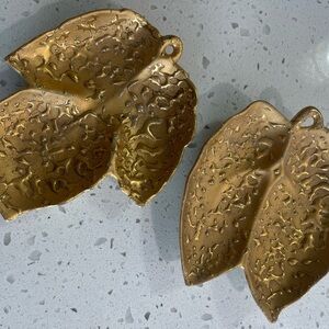 Vintage Weepind Gold Leaf-Shaped pin trays (set of 2)